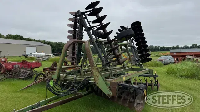John Deere 230