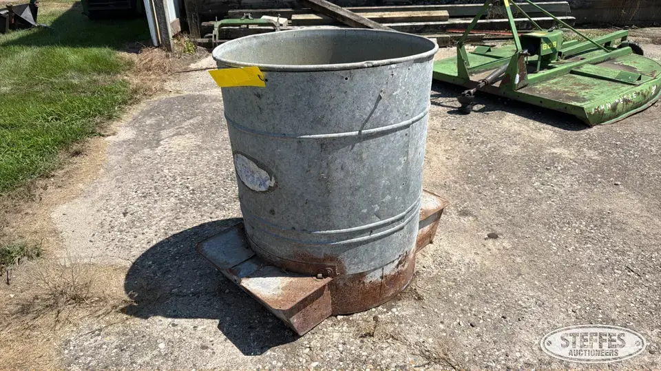 Hog feeder Feeders and Bunk