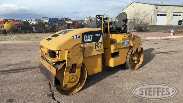 2009 CAT CB34