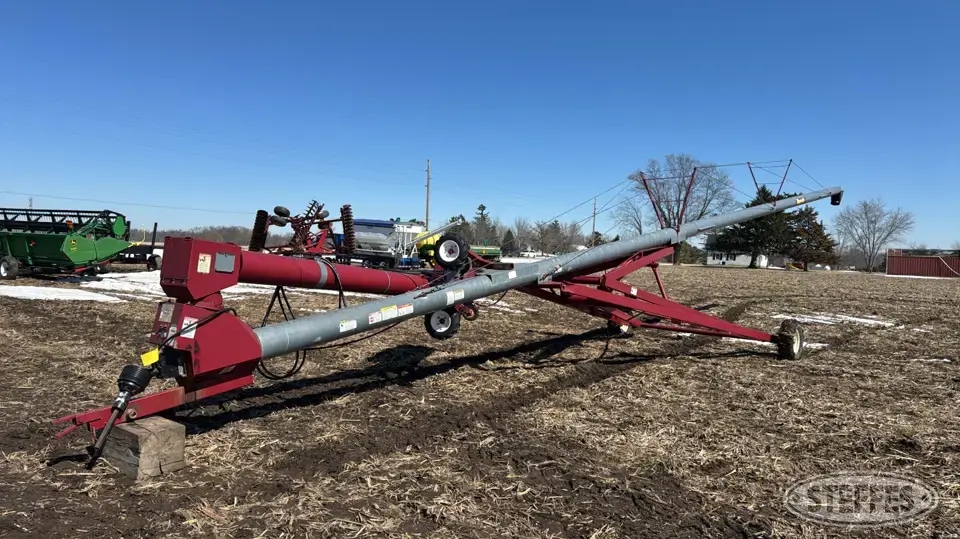 Hutchinson/Mayrath Swing Hopper Auger