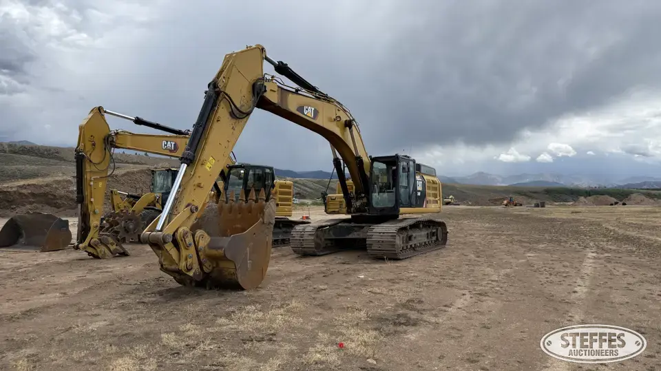2018 CAT 349FL Excavator