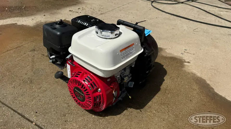 Honda GX160 engine w/pump Farm Support Item