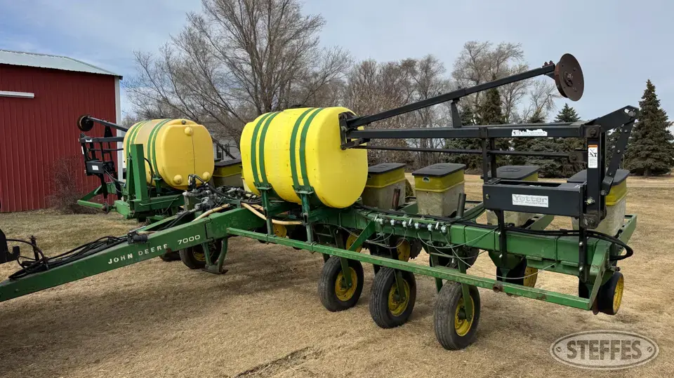 John Deere 7000 12 or More Row Planter