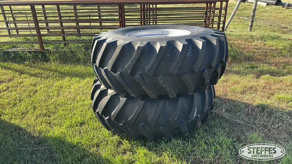 (2) Firestone 24.5-32 tires Tractor-Implement Tire