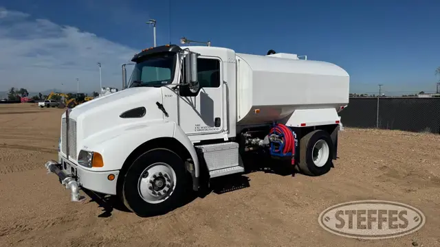 2005 Kenworth T300