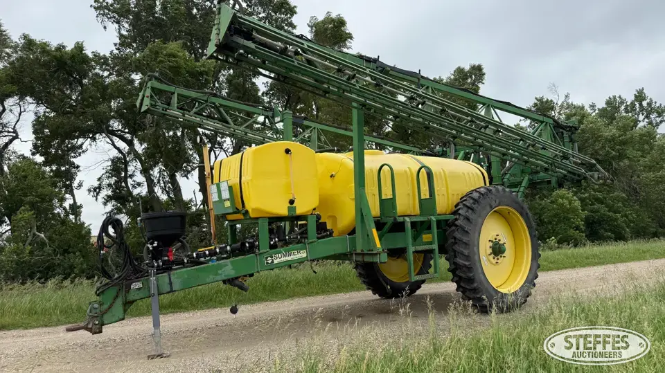 2000 Summers Ultimate Pull-Type Sprayer
