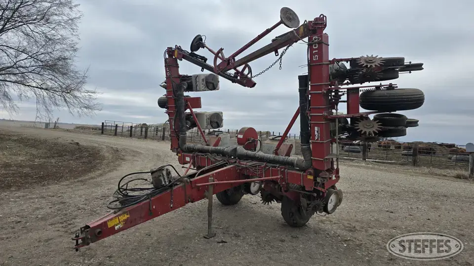 White 5100 Less Than 12 Row Planter