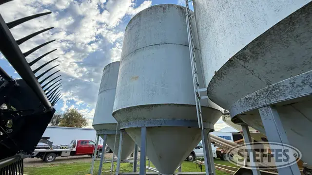 Lorrich 125-12F hopper bin