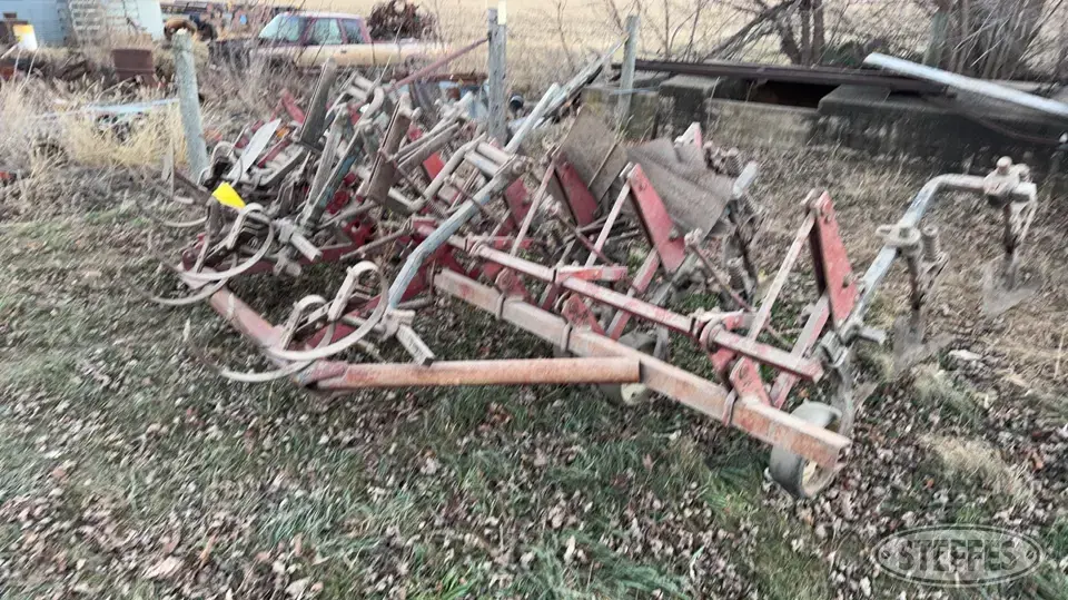 International 468 Row Crop Cultivator