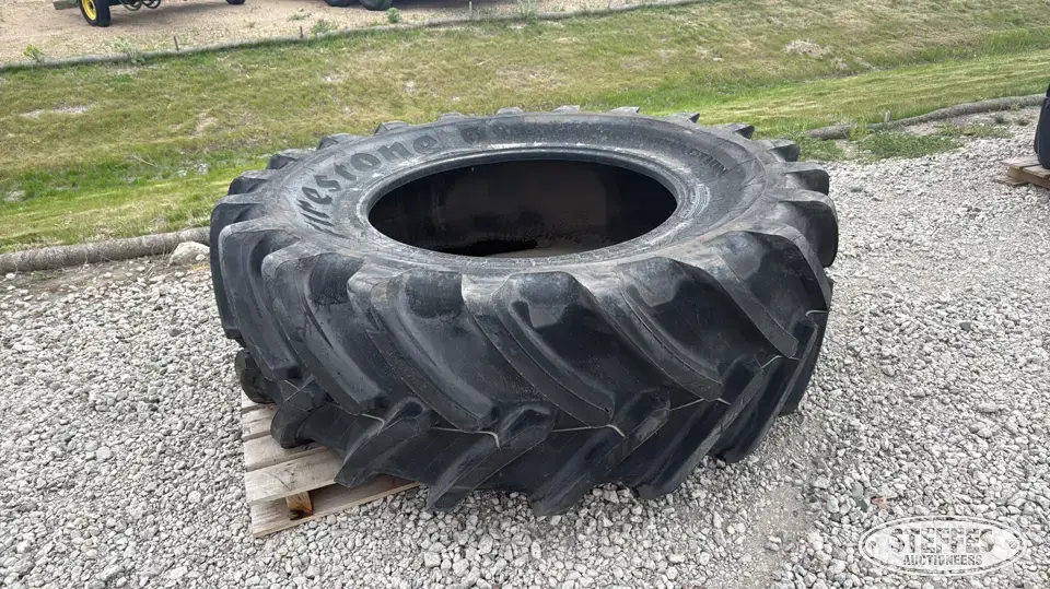 Firestone Maxi Traction 710/70R42 tire Tractor-Implement Tire