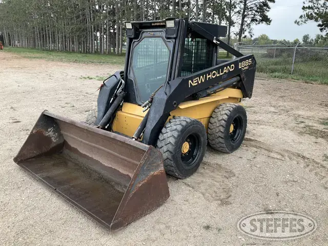 1995 New Holland 885
