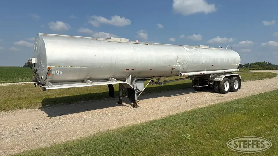 1980 Beall Tank Trailer