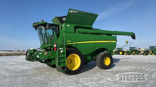 2012 John Deere S690
