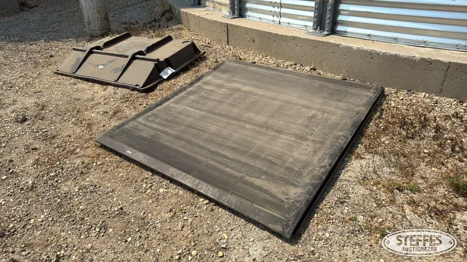 Toppers Truck-Trailer Part