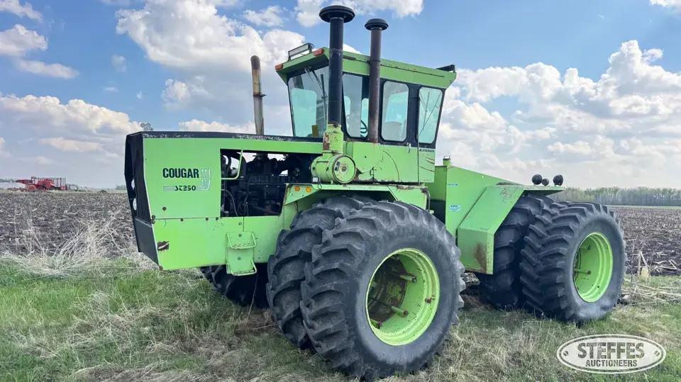 1976 Steiger Cougar III ST250 4WD Tractor