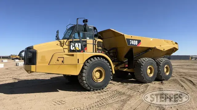 2014 CAT 740B