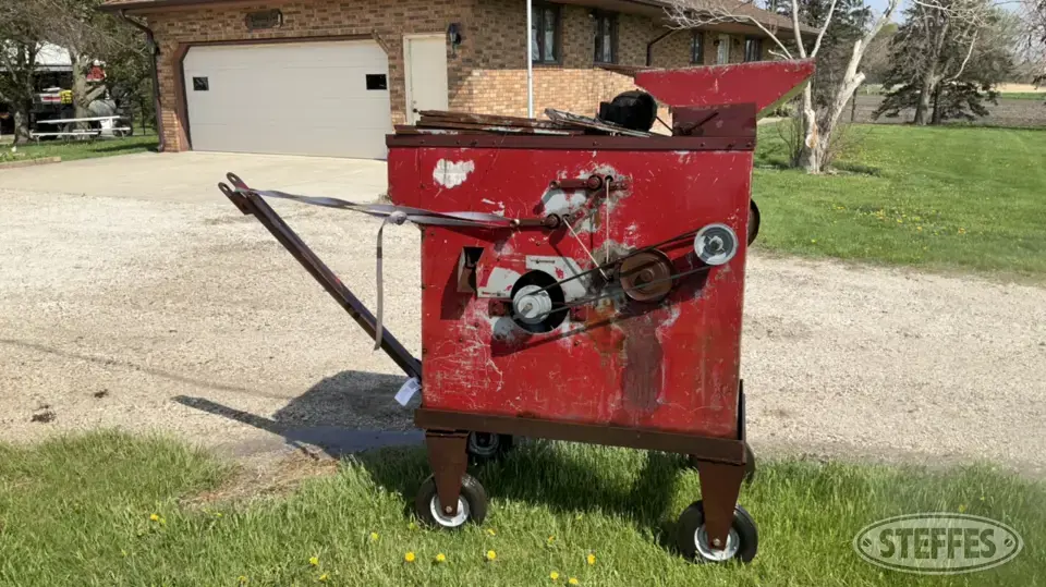 Clipper M-2B Grain Cleaner