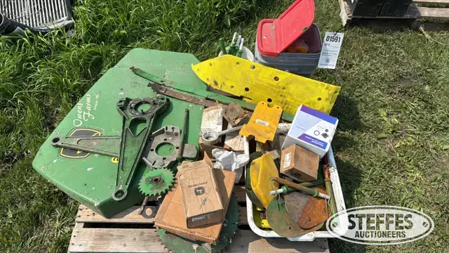 John Deere 600 Series head parts