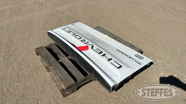 Chevrolet tailgate