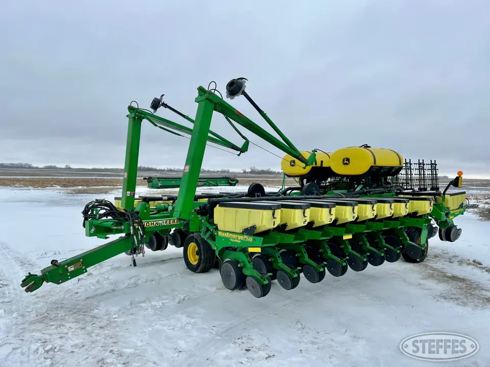 2004 John Deere 1780 12 or More Row Planter