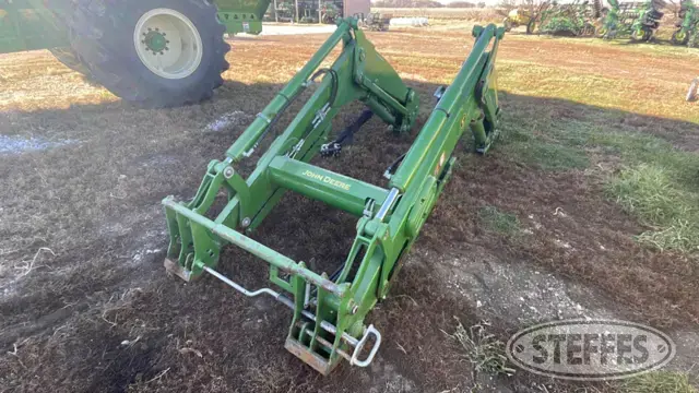 2019 John Deere 640R