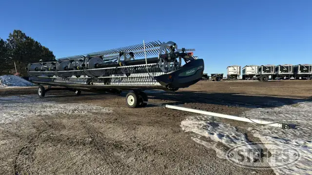 2023 MacDon FD240