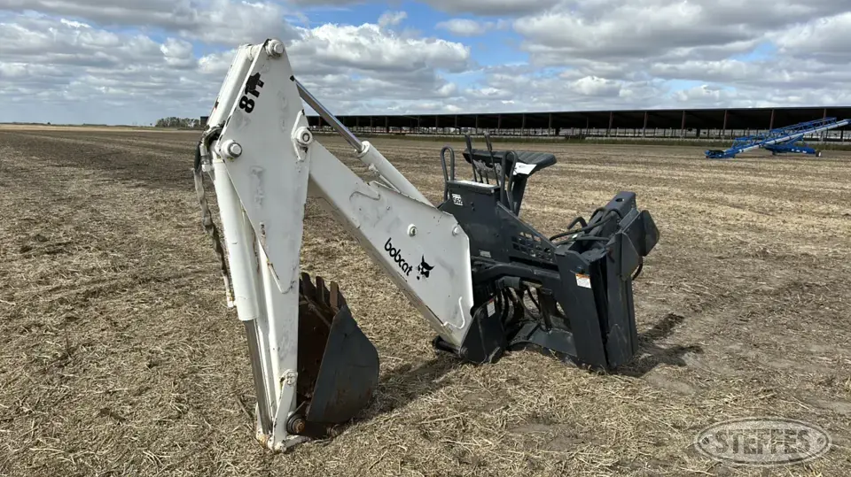 Bobcat 811 Skid Steer Backhoe
