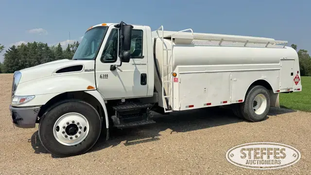 2004 International 4300
