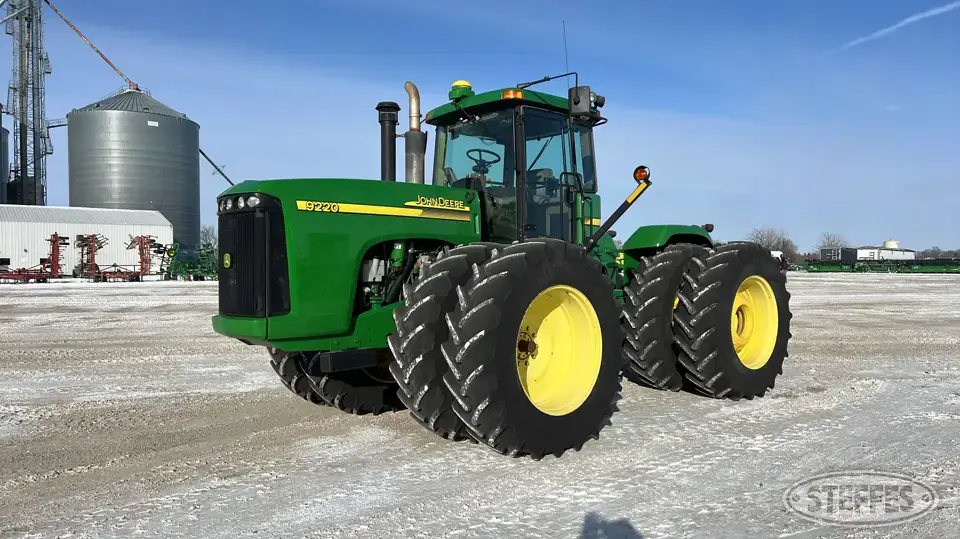 2005 John Deere 9220 4WD Tractor