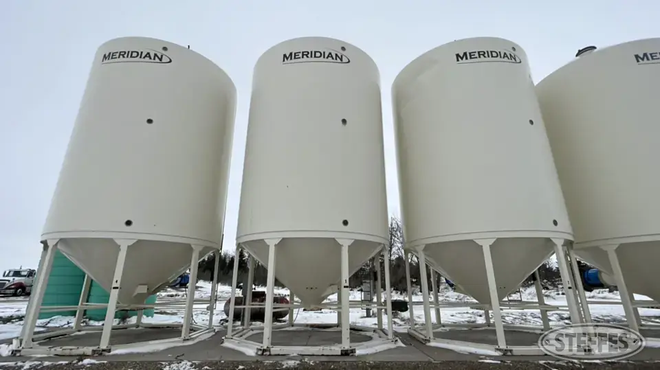 2013 Meridian 1620 Grain Bin