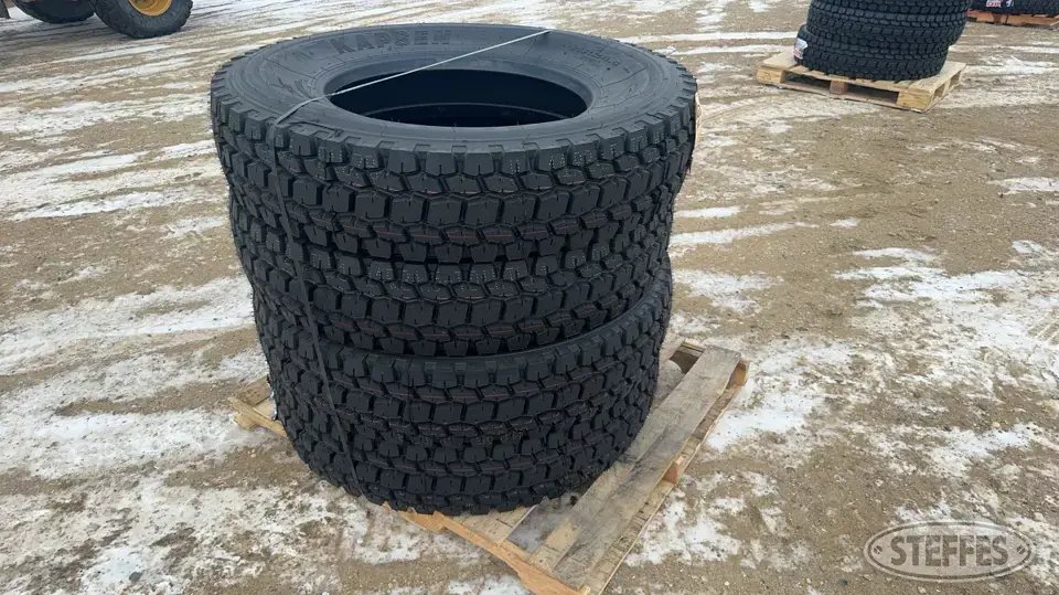 (4) Kapsen 11R24.5 tires Truck Tire