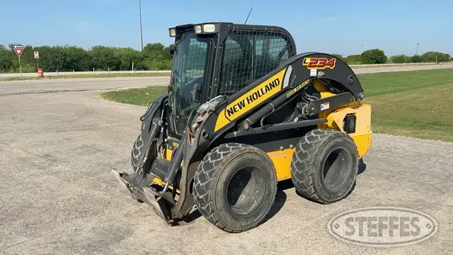 2017 New Holland L234