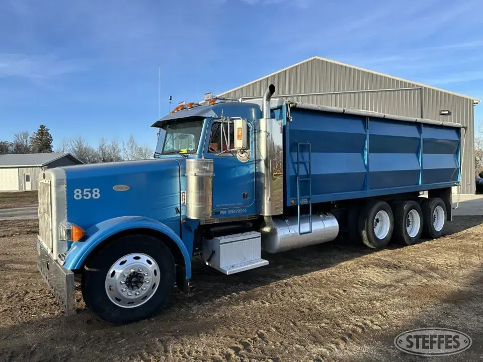 1999 Peterbilt 378 Tri-Axle Boxed Truck