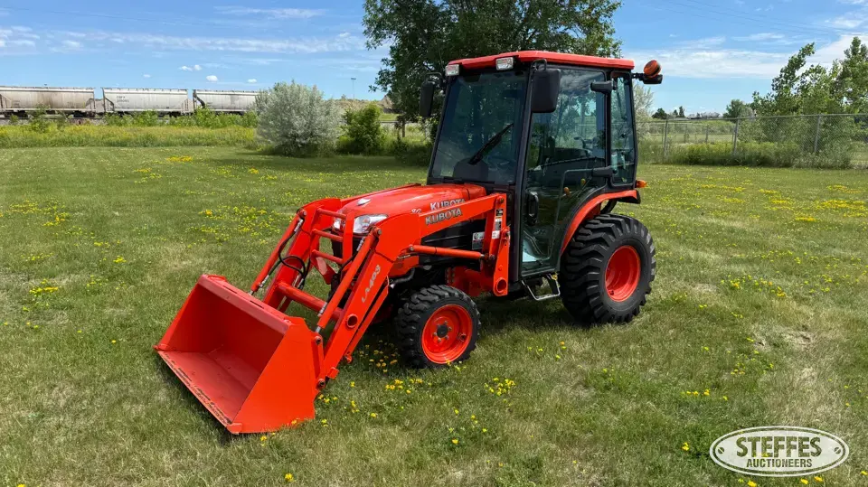 2010 Kubota B3030 MFWD Tractor