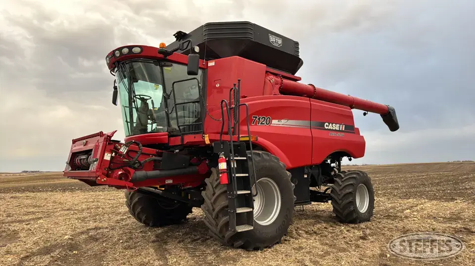 2012 Case IH 7120 Combine