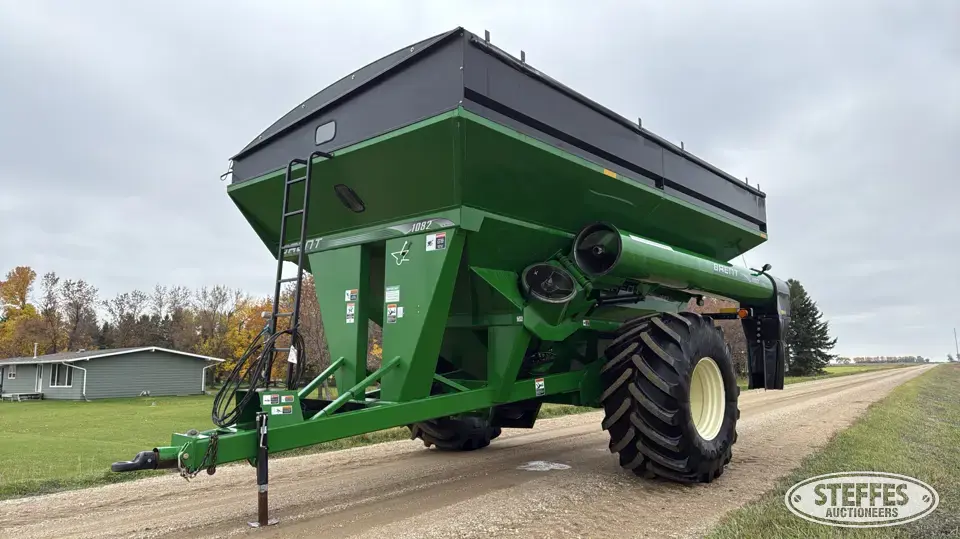 2010 Brent 1082 Grain Cart