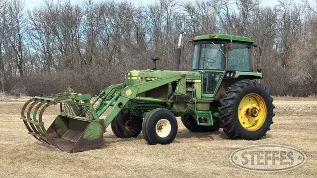 1979 John Deere 4240