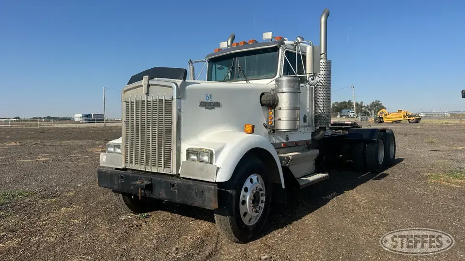 1996 Kenworth W900 Conventional Truck without Sleeper
