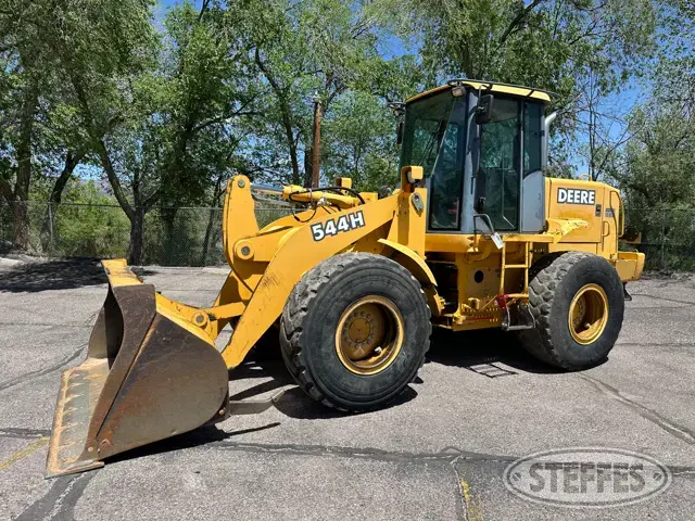 2002 Deere 544H