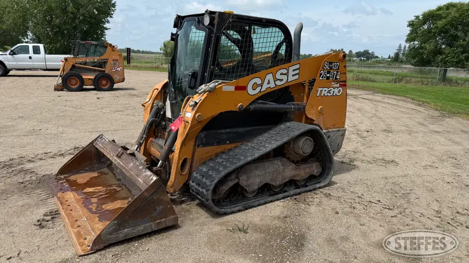 2019 Case TR310 Tracked Skid Steer
