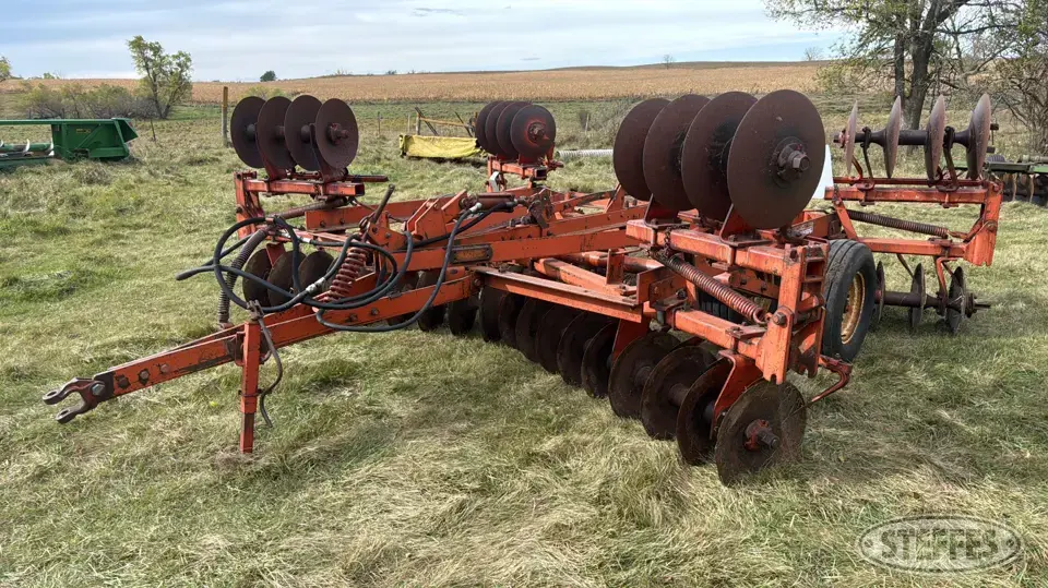 Allis-Chalmers 2300 Disc