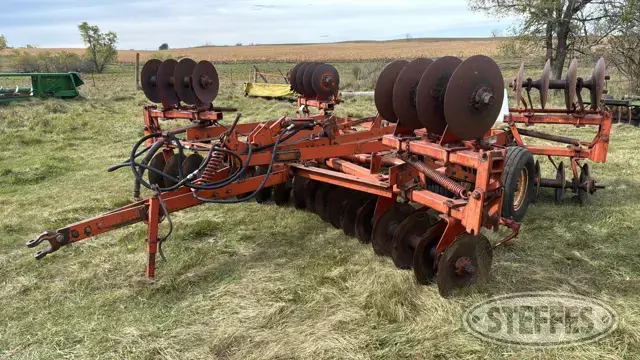 Allis-Chalmers 2300