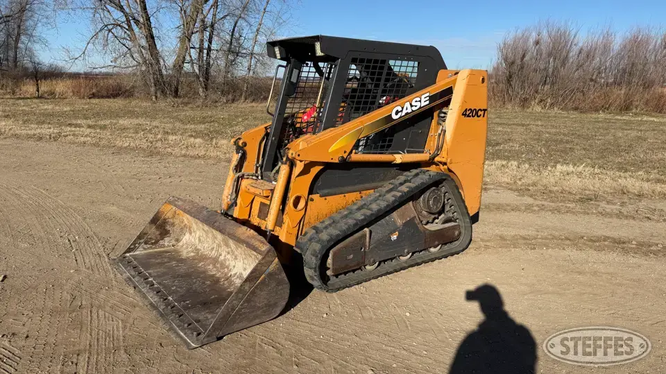 2005 Case 420CT Tracked Skid Steer