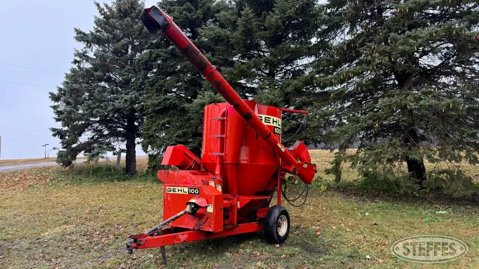 Gehl MX-100 Farm Support Item