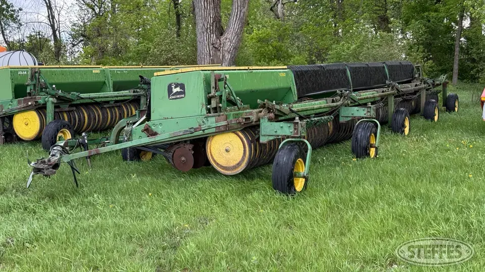 John Deere 9350 Press Drill