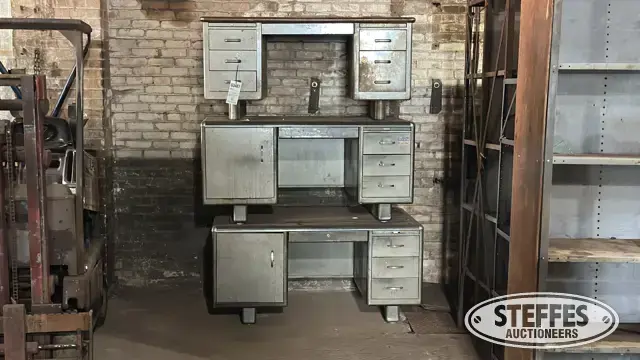 (3) Desks