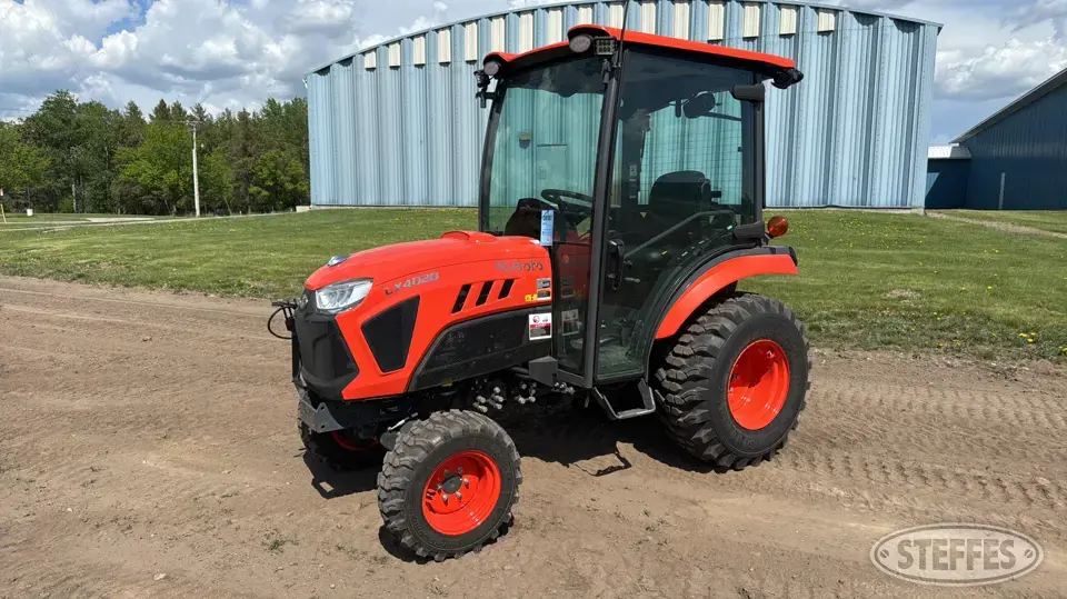 2023 Kubota LX4020 Lawn Tractor