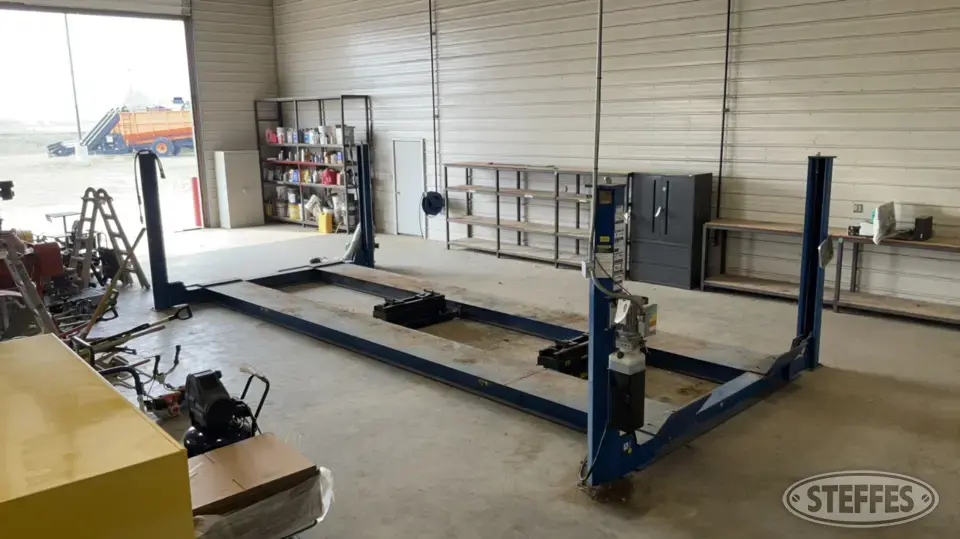 Forward Lift CR30 General Tools and Shop Supply