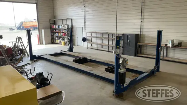 Forward Lift CR30