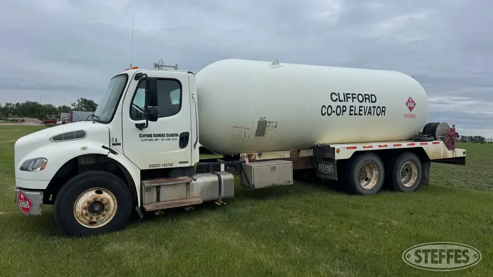 2007 Freightliner M2 Business Class Tank Truck